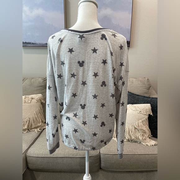 Disney womens long sleeve white/gray tshirt, Mickey/Star pattern size Medium. - Picture 5 of 6